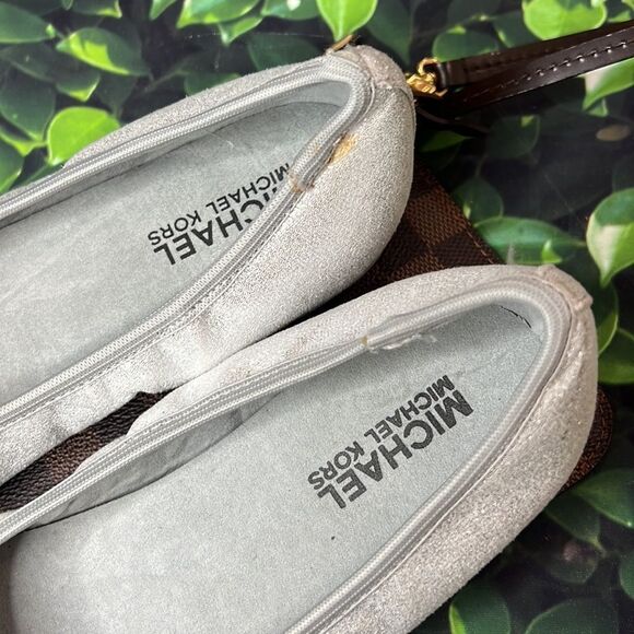Michael Kors silver metallic flats with front round MK emblem - Picture 3 of 7
